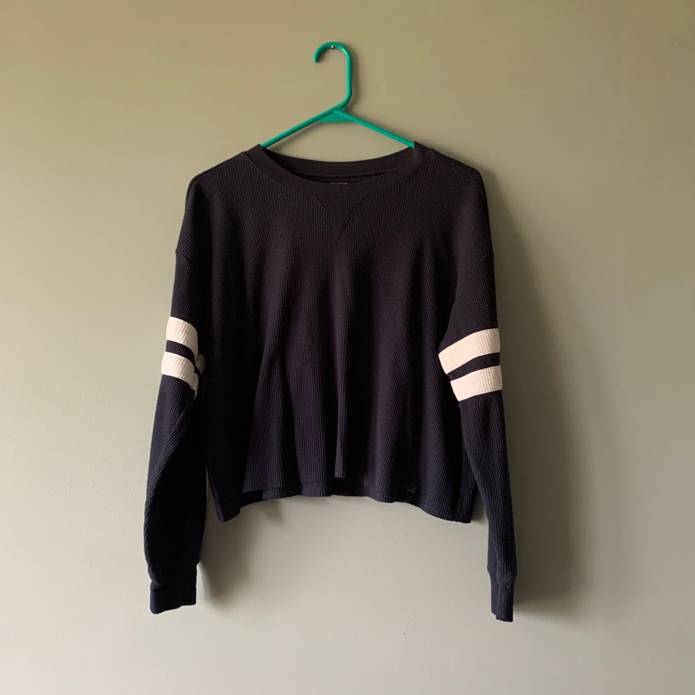 Hollister navy crop with stripes